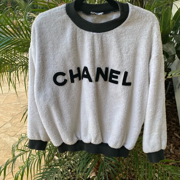 Rare iconic 1990’s CHANEL white terry cloth crew sweatshirt - Picture 4 of 10